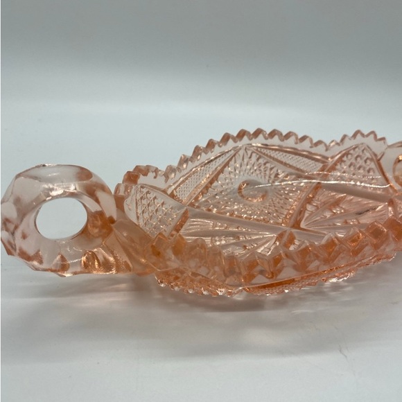 VINTAGE PINK GLASS SERVING or CANDY DISH with HANDLES - Picture 5 of 6